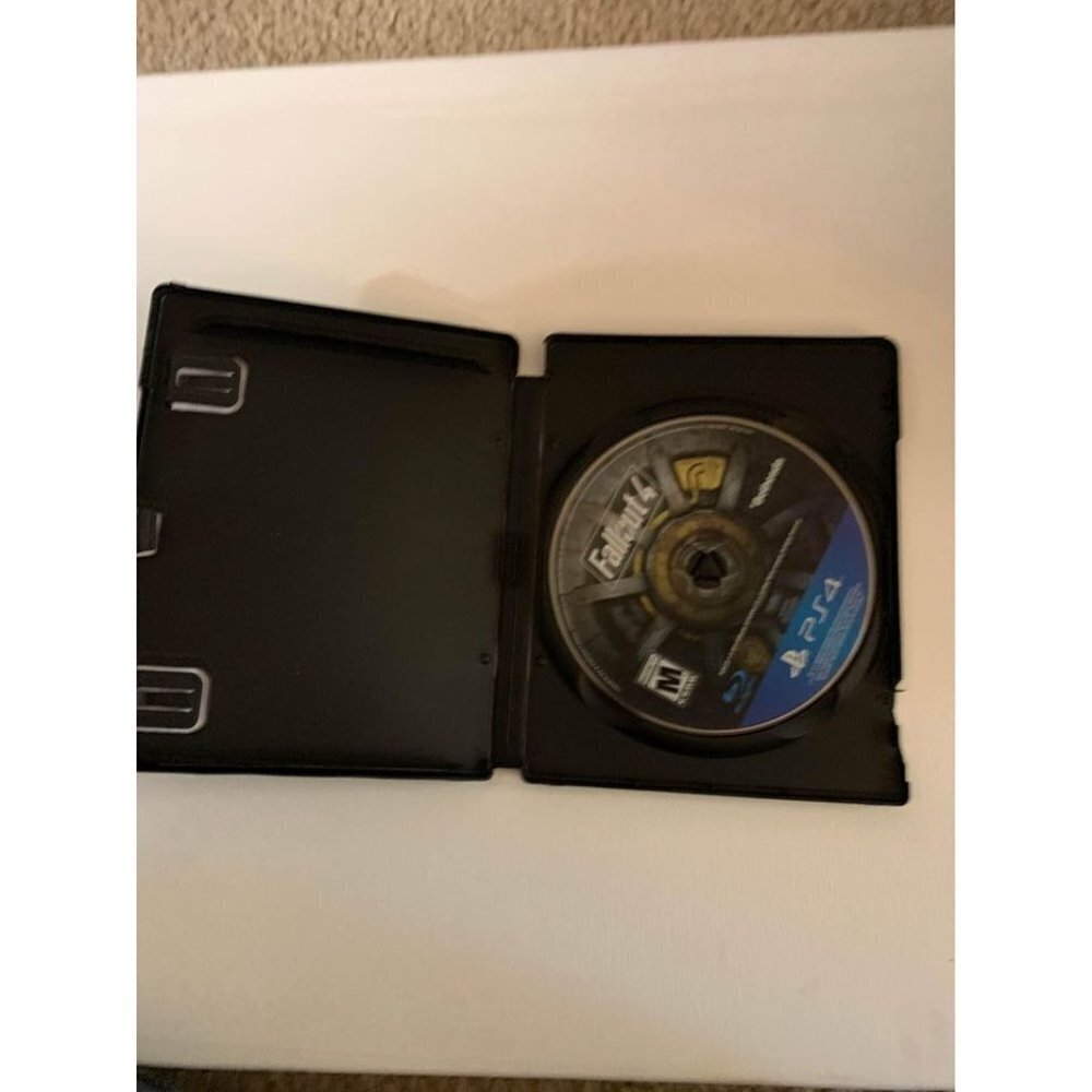 PS4 Video game bundle - Picture 4 of 9
